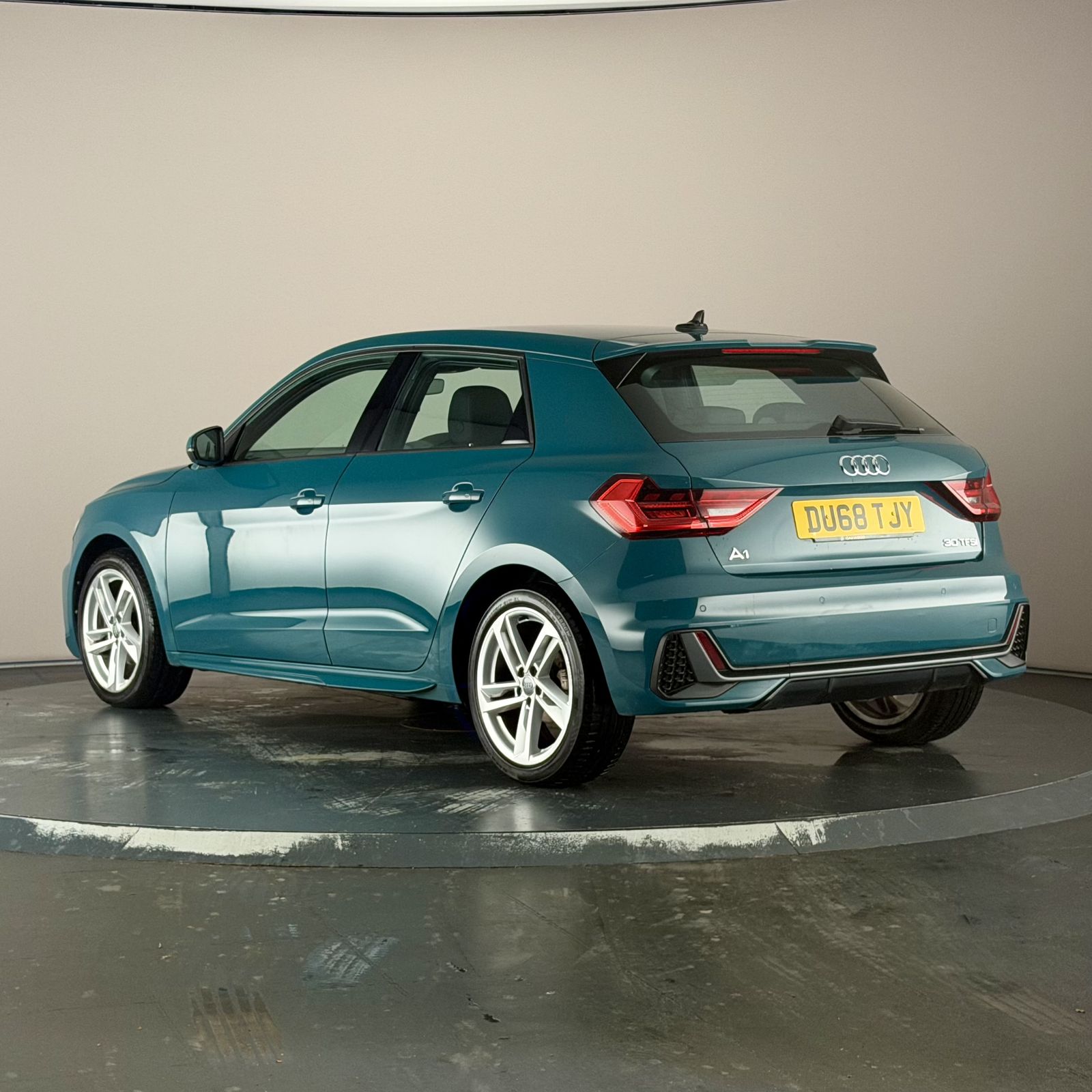 Audi A1 S Line 1.0 TFSI 30 Sportback S Tronic photo 16