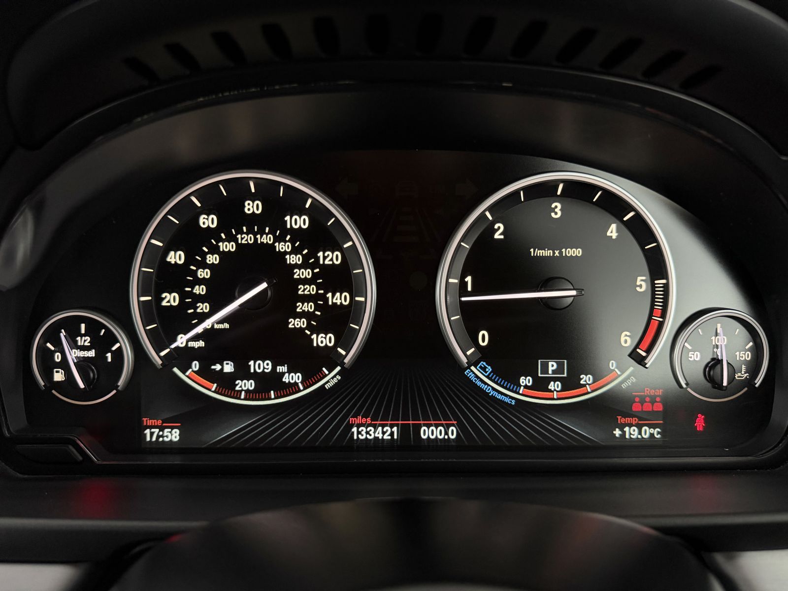 BMW 520d M Sport Touring photo 16
