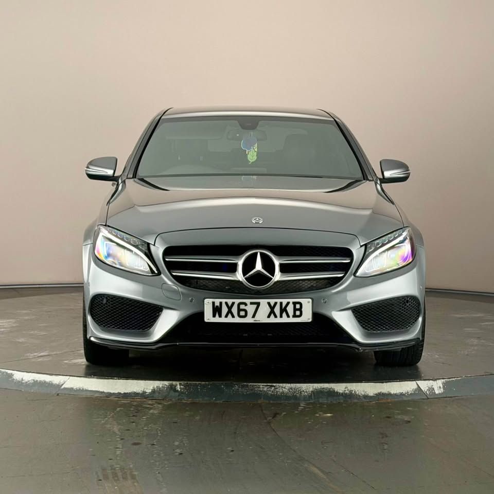 Mercedes C220d AMG Line 4MATIC photo 2