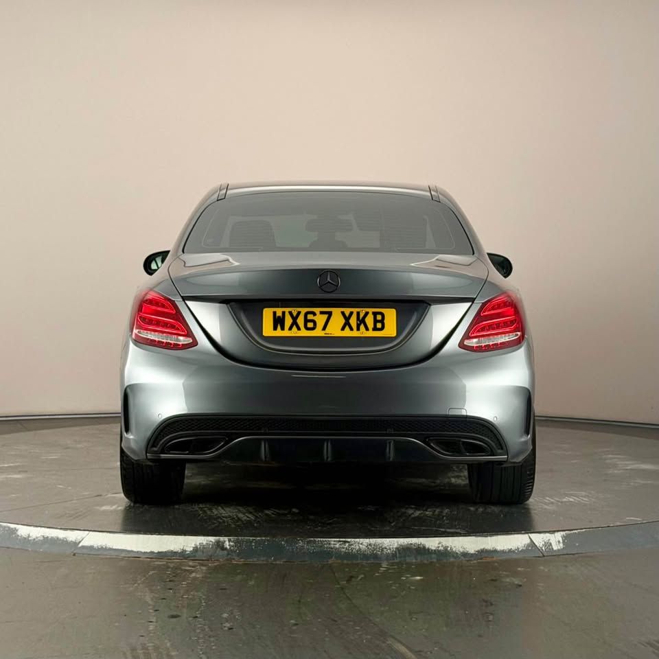 Mercedes C220d AMG Line 4MATIC photo 3
