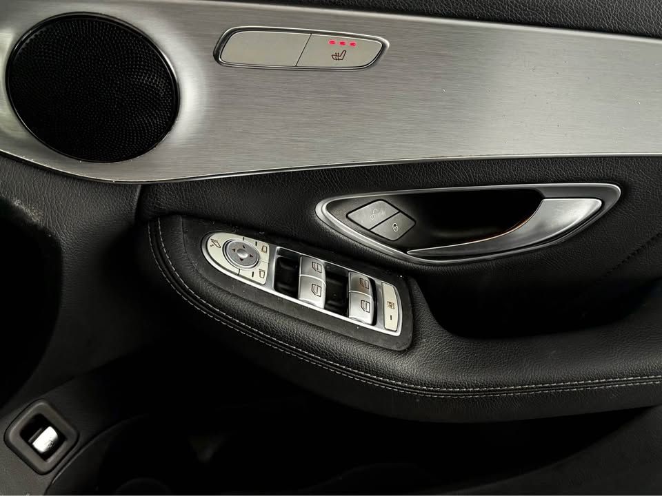 Mercedes C220d AMG Line 4MATIC photo 4