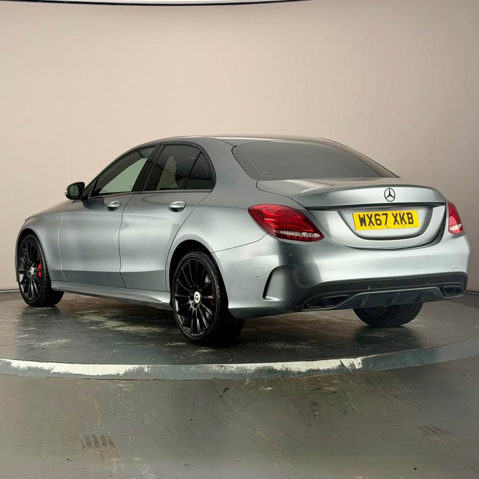 Mercedes C220d AMG Line 4MATIC photo 7
