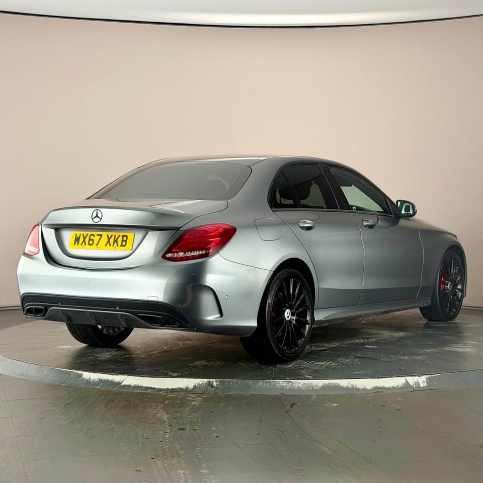 Mercedes C220d AMG Line 4MATIC photo 10