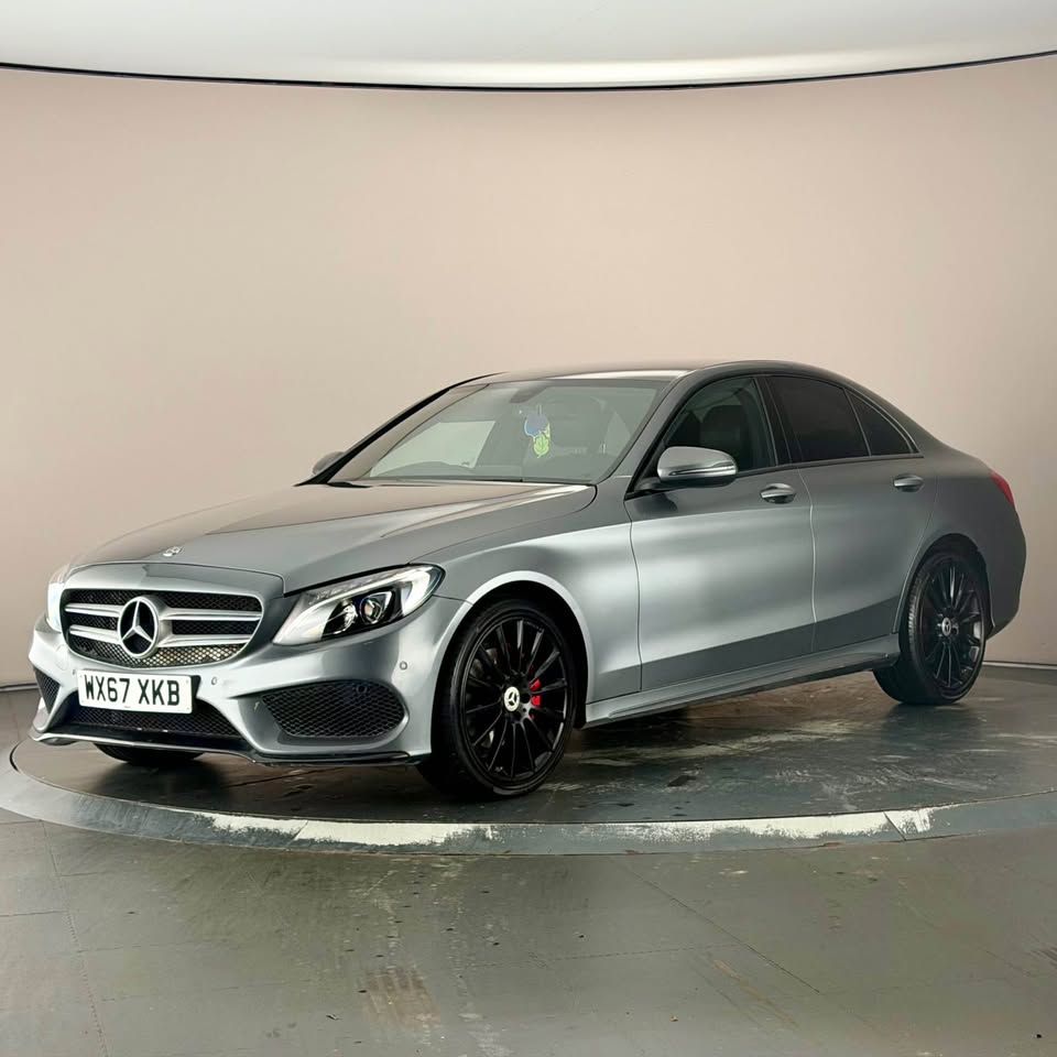 Mercedes C220d AMG Line 4MATIC photo 11