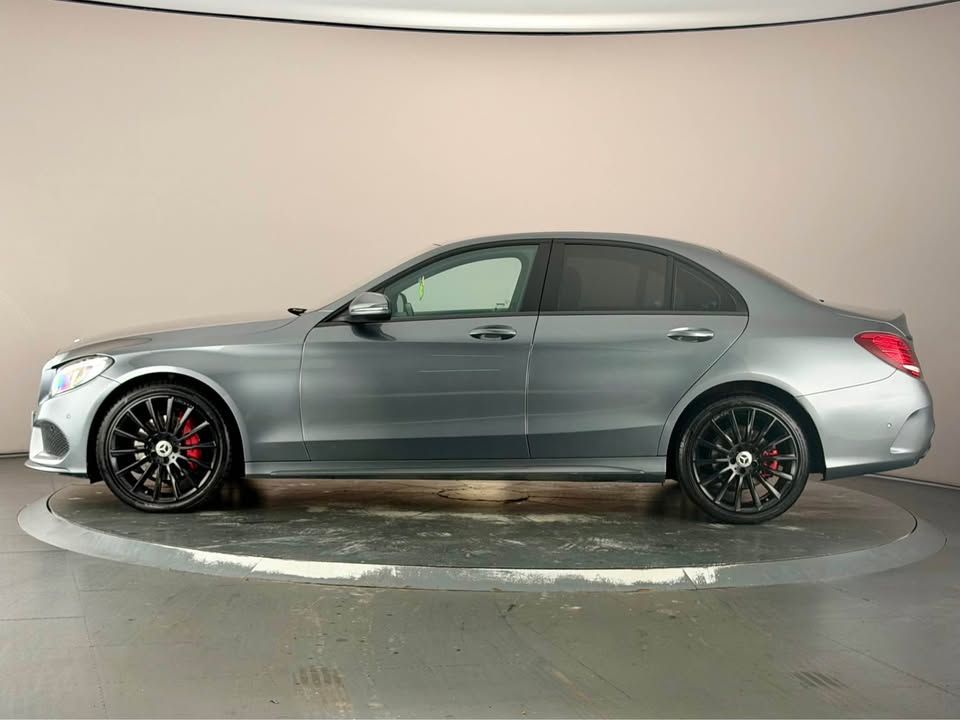Mercedes C220d AMG Line 4MATIC photo 14