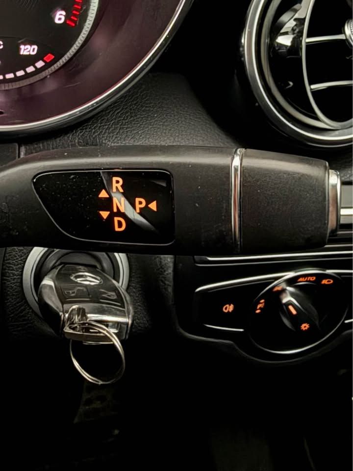 Mercedes C220d AMG Line 4MATIC photo 15