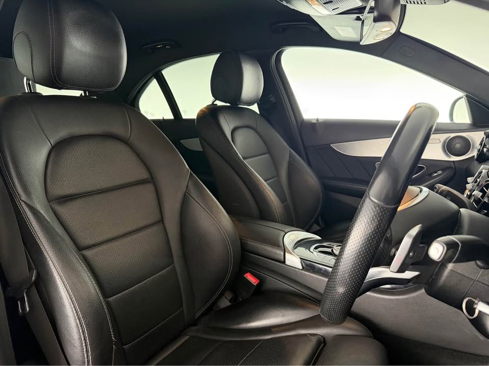 Mercedes C220d AMG Line 4MATIC photo 17