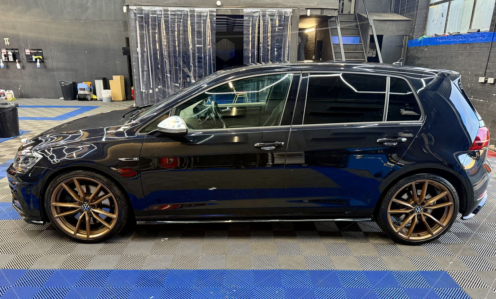 Volkswagen Golf R photo 4