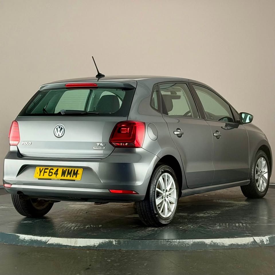 Volkswagen Polo SE photo 2