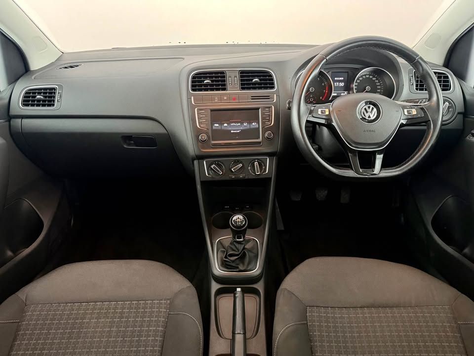 Volkswagen Polo SE photo 7