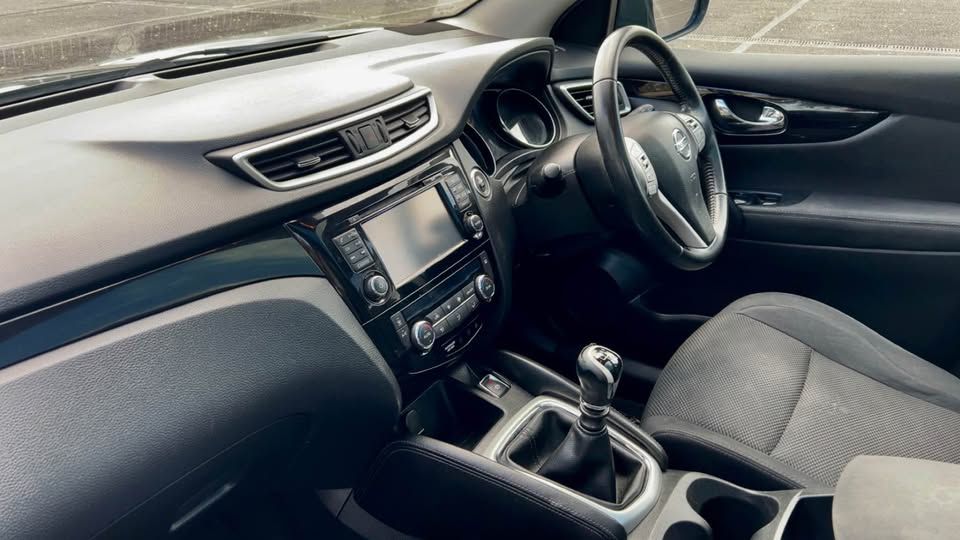 Nissan Qashqai N-Connecta photo 16