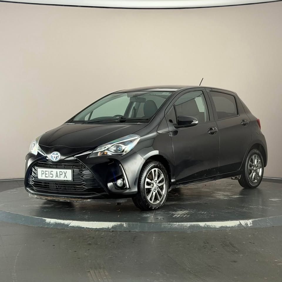Toyota Yaris Icon photo 2