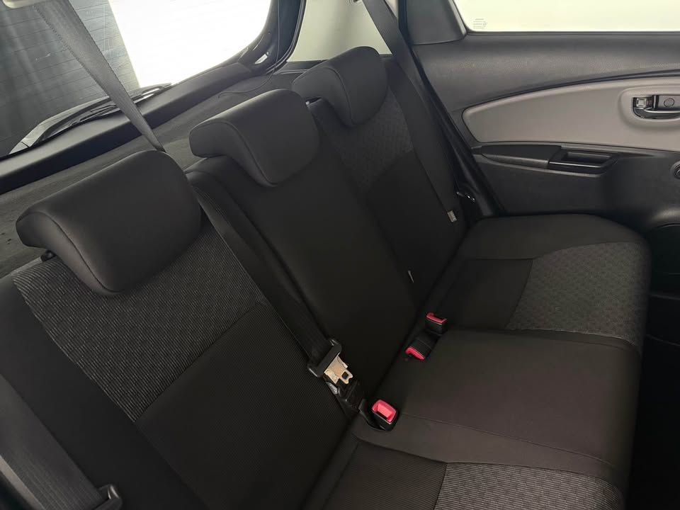 Toyota Yaris Icon photo 4