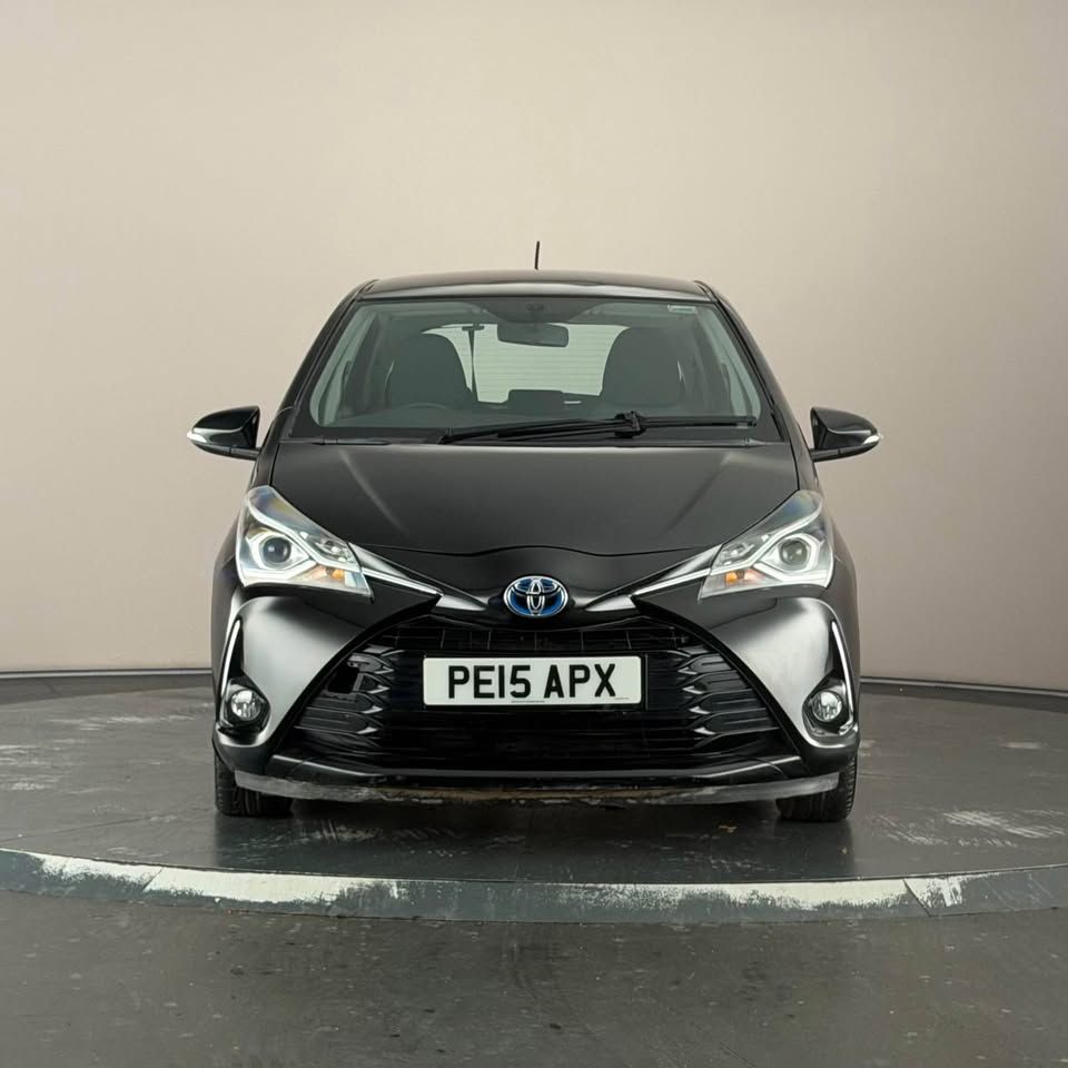 Toyota Yaris Icon photo 9