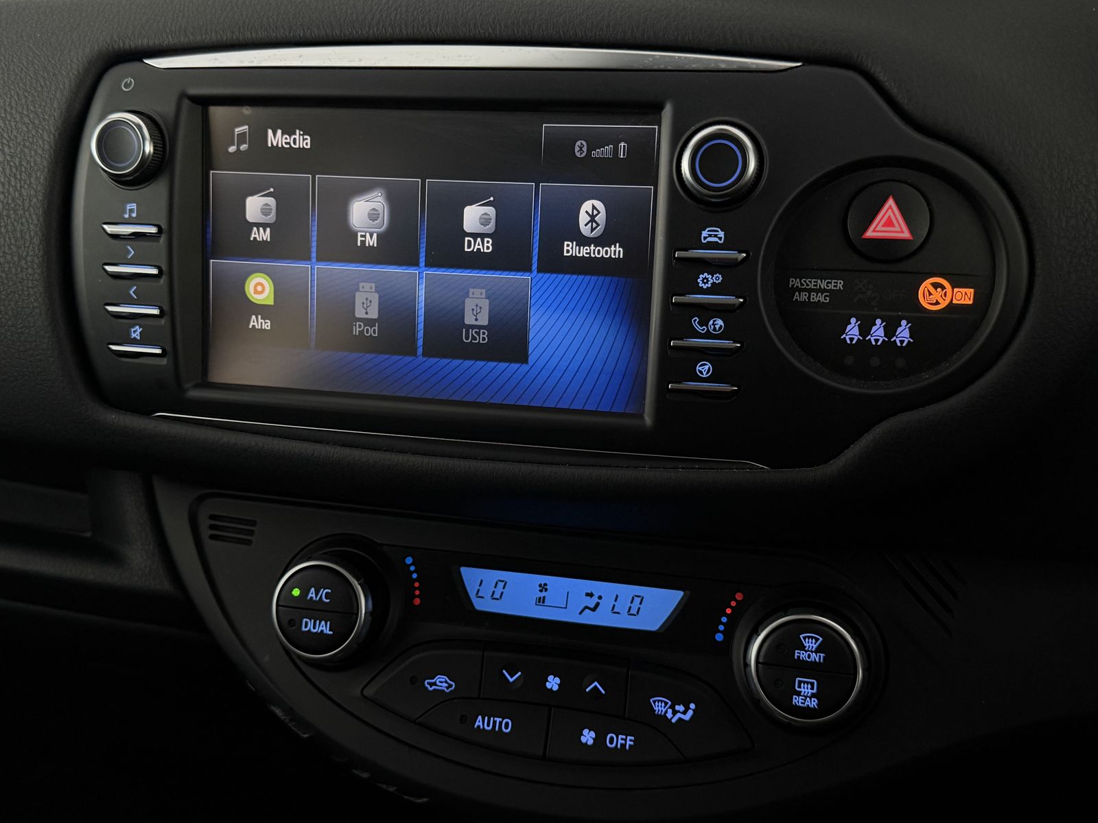 Toyota Yaris Hybrid Design photo 25