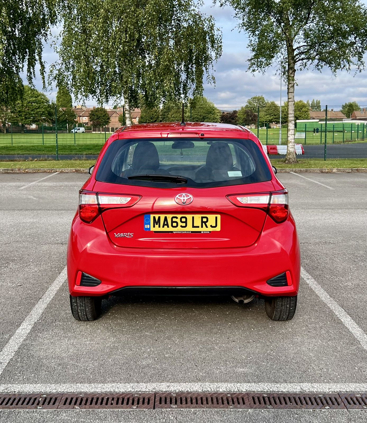 Toyota Yaris Active photo 4