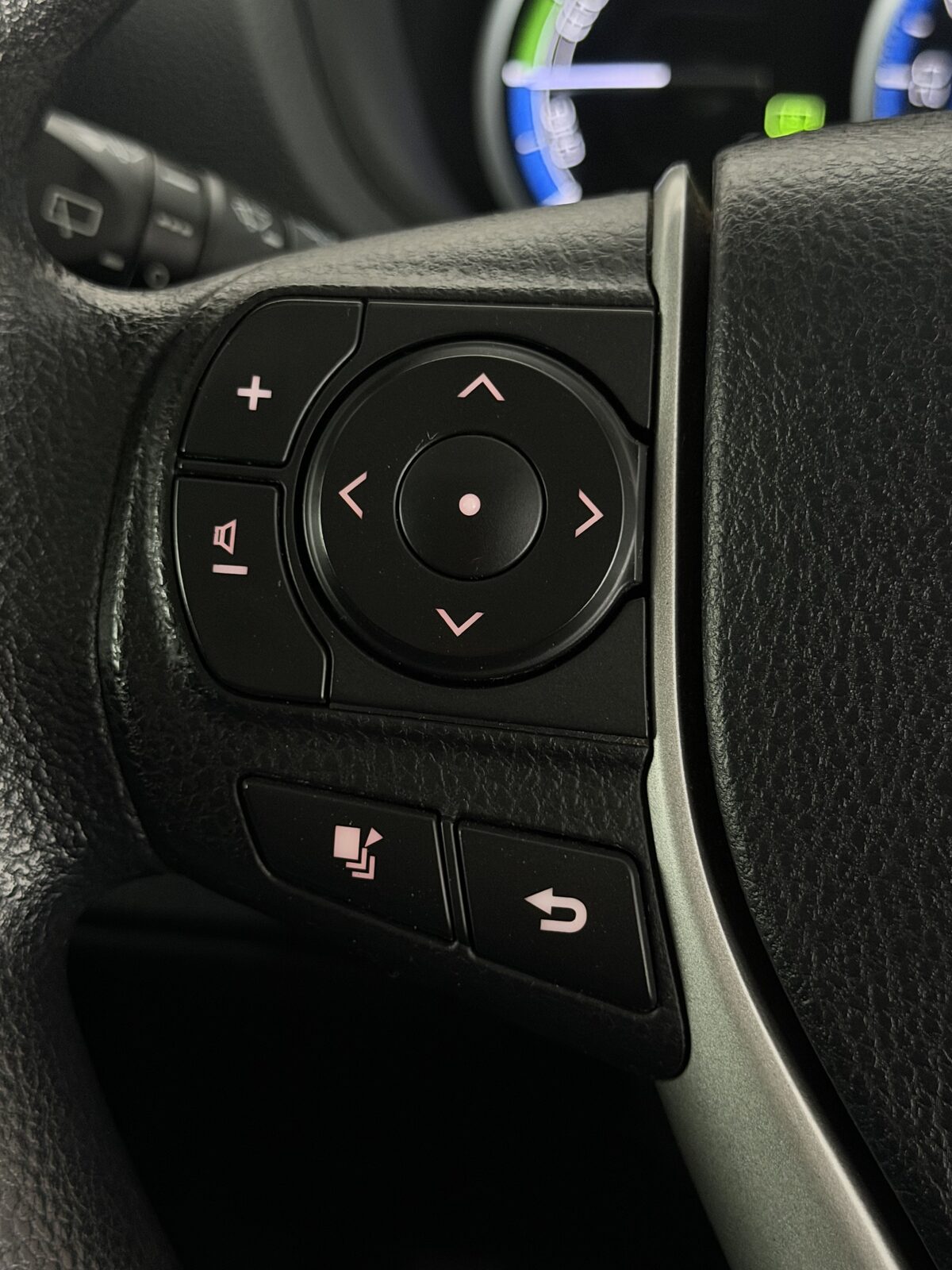 Toyota Voxy Hybrid X 1.8 Auto 7-Seater photo 20